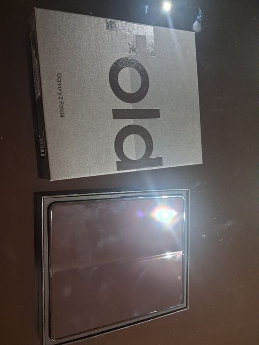 Samsung Galaxy Z Fold4 5G – 12GB 512GB