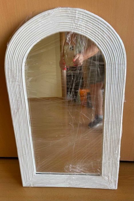 Espelho em bambu branco - 76 x 46