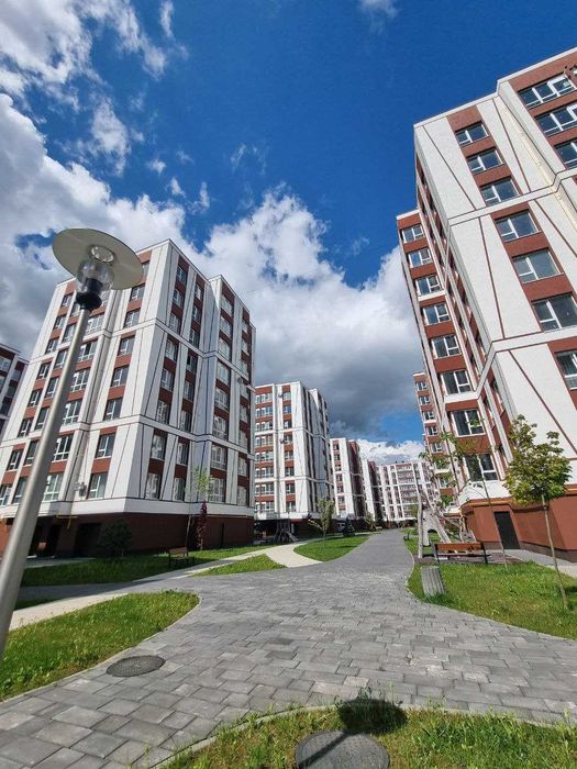 Продається 2-кімнатна квартира в сучасному житловому комплексі