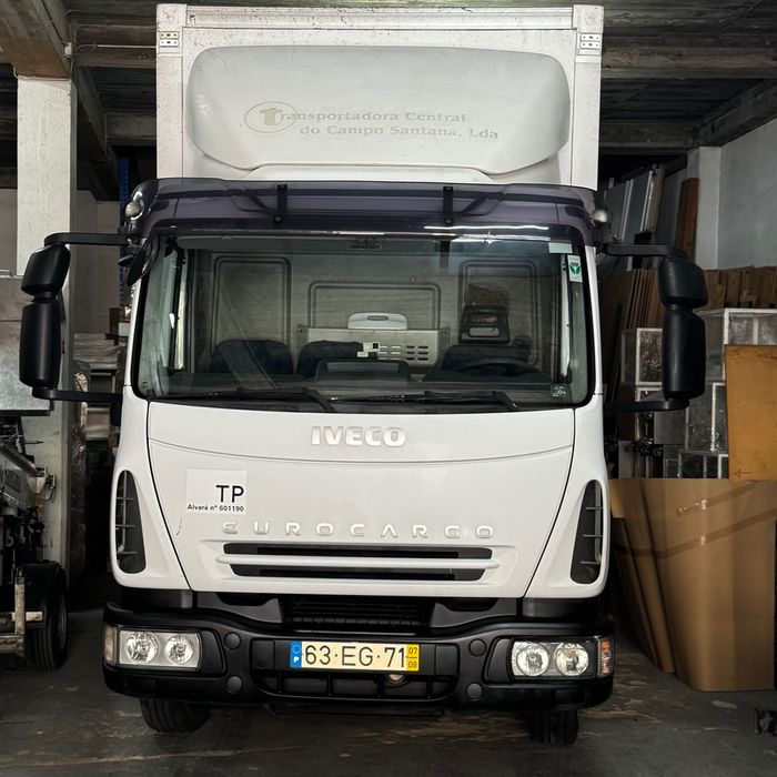 Iveco Euro Cargo em ótimo estado.