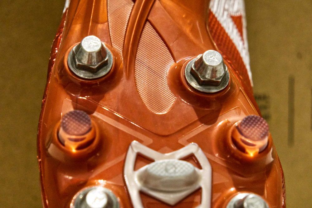 Buty piłkarskie Mizuno Morelia Neo 3 Beta Elite EU 44