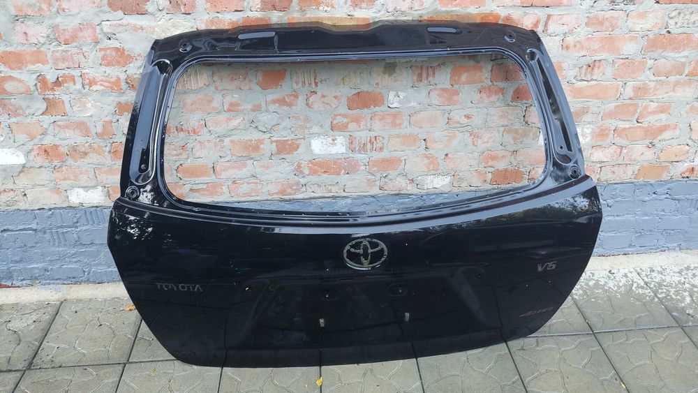 Дверь багажника. Toyota Highlander