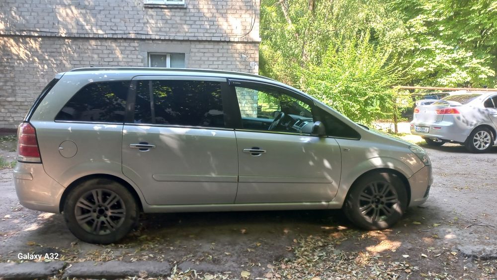 Open zafira B...