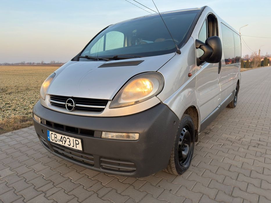 Opel Vivaro 1.9D 2005r, 9 osobowy klimatyzacja
