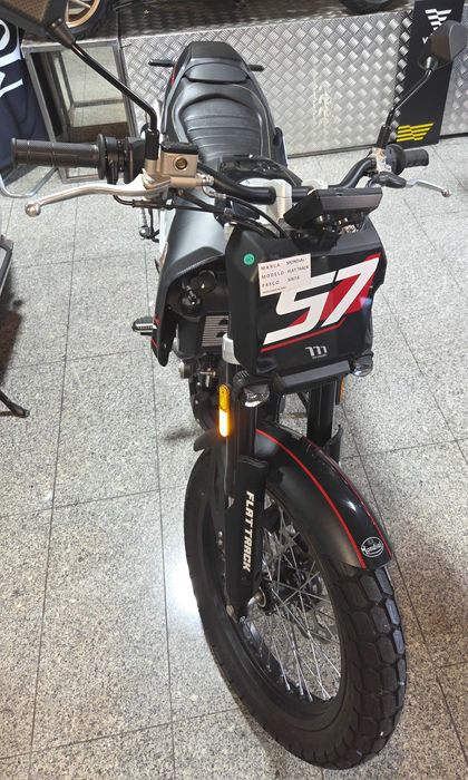 Motociclo novo,  modelo Flat Track 125, zero km, motor Aprilia