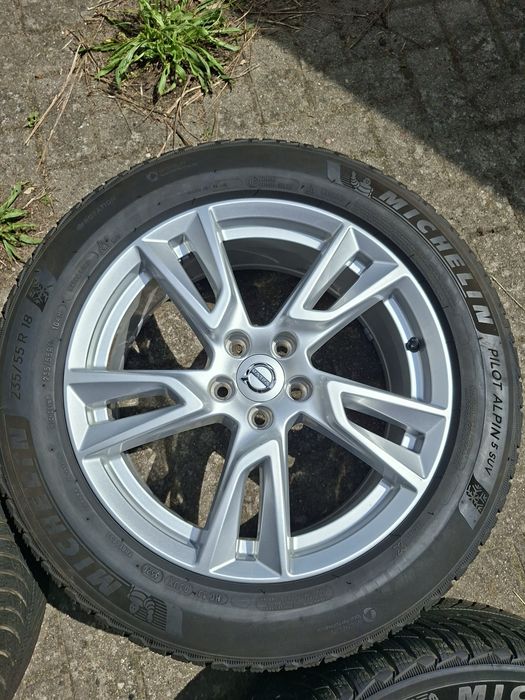 Felgi Volvo 18" 5x108 Opony zimowe 235/55/18