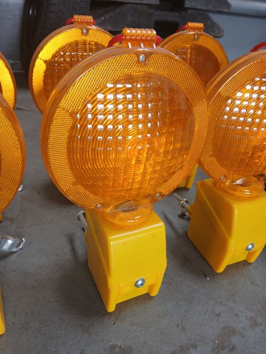 Lampy drogowe ostrzegawcze