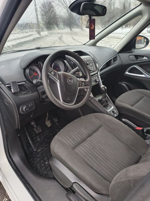 Продам авто Opel Zafira Tourer