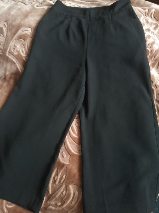 Брюки укорочені весняно-осінні. ПОТ - 36 см. ПОБ -