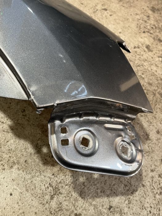 Крило переднє праве Touareg 2015  7P6821106E