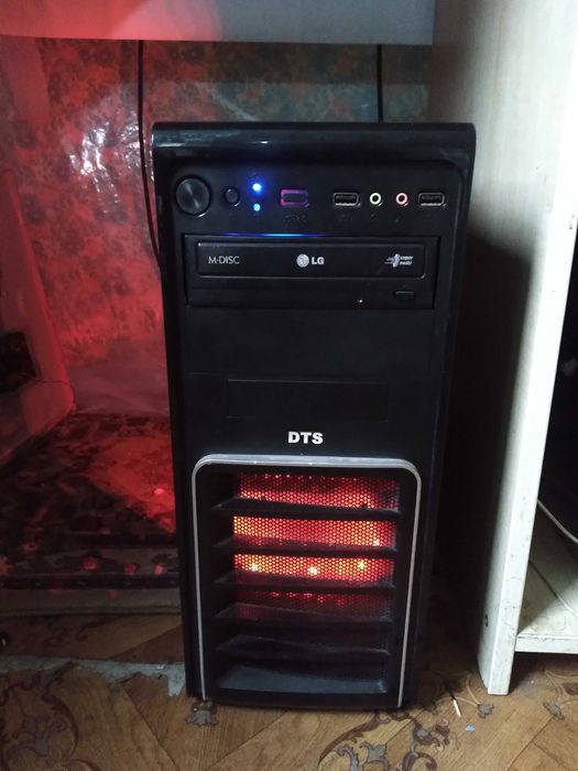 Комп'ютер 8 ядер  для навчання роботи ігор  відео ддр 3