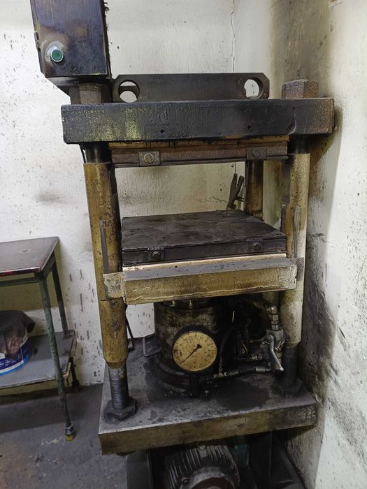 Prasa hydrauliczna