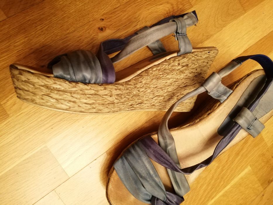 Sandałki skórzane, włoskie, r. 40