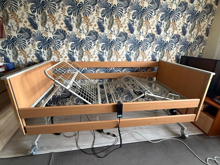 Łóżko rehabilitacyjne 3 funkcyjne na pilota