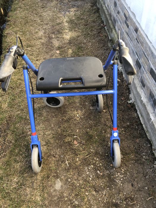 Ходунки для інвалідів