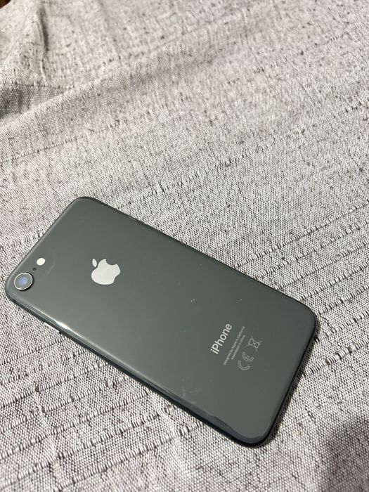 Vendo Iphone 8 em bom estado