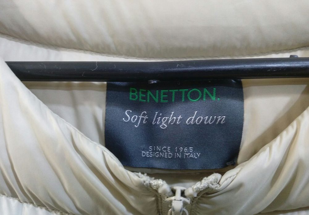 Оригинал как новая легкая осенняя куртка микропуховик Benetton