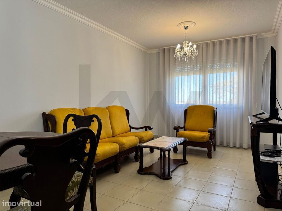 Apartamento T3 com elevador no Barreiro - Urbanização Cidade Sol, Sant — Santo António da Charneca, Setúbal