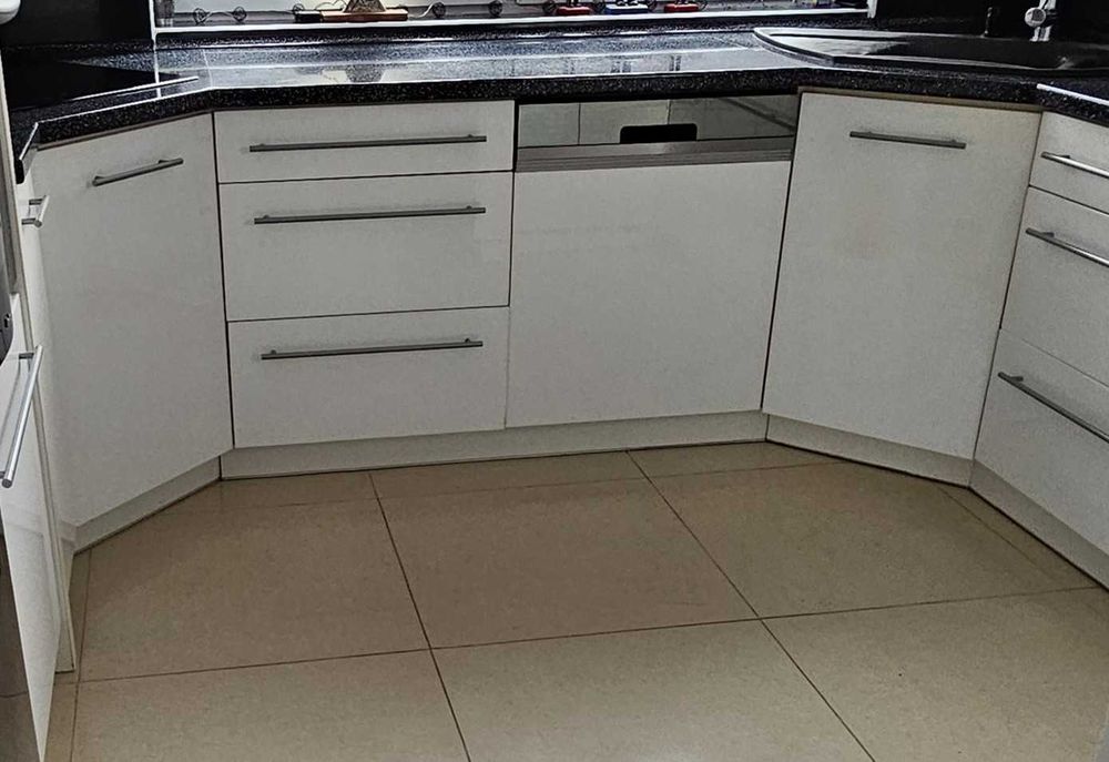 Meble kuchenne białe, połysk