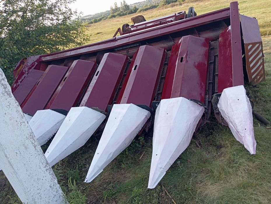 Продам кукурудзяну до комбайна Дон 1500 (ППК6) жатку КМД6
