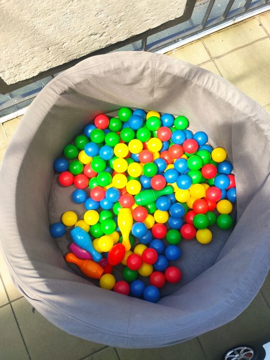 Suchy basen z kulkami welox