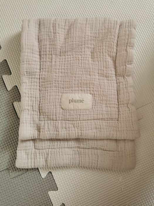 Pieluszka do odbijania dziecka marki Plume