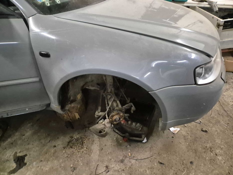 S3 8l prawy błotnik audi s3 8l ly7c