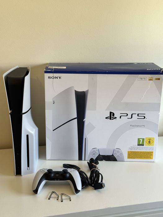 PlayStation 5 1TB Edição Física + 1 Comando c/ garantia