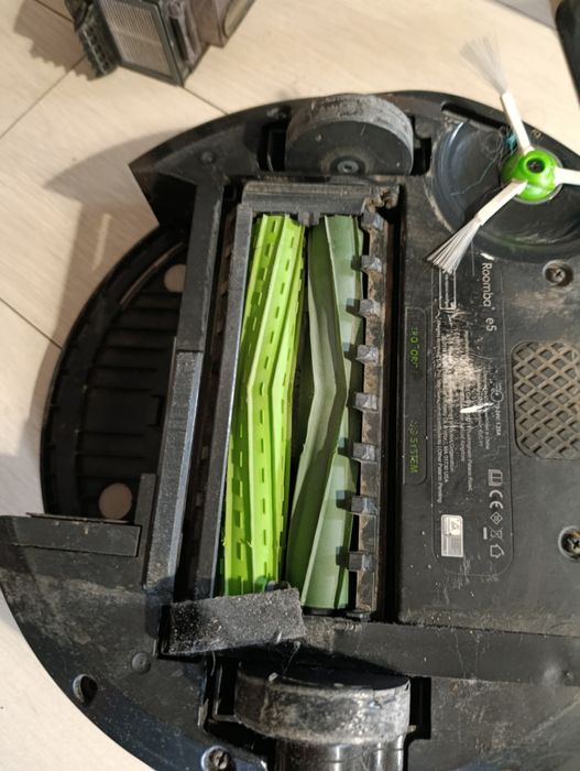 Robot Roomba E5 uszkodzony