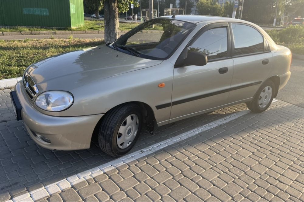 Продам ЗАЗ Ланос 2011  Кондиционер,ГУР