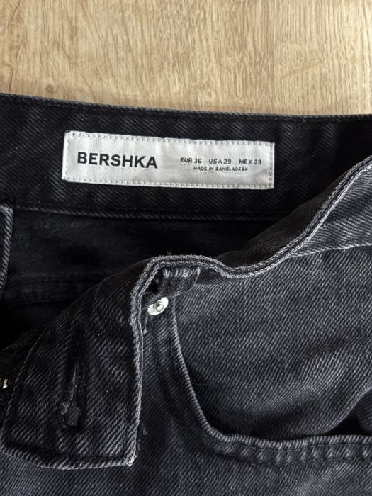 Джинси bershka flared