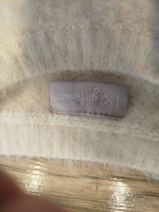 Biały sweter cekiny kotek pluszowy miękki 122