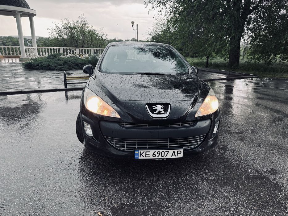 Peugeot 308 2008 року