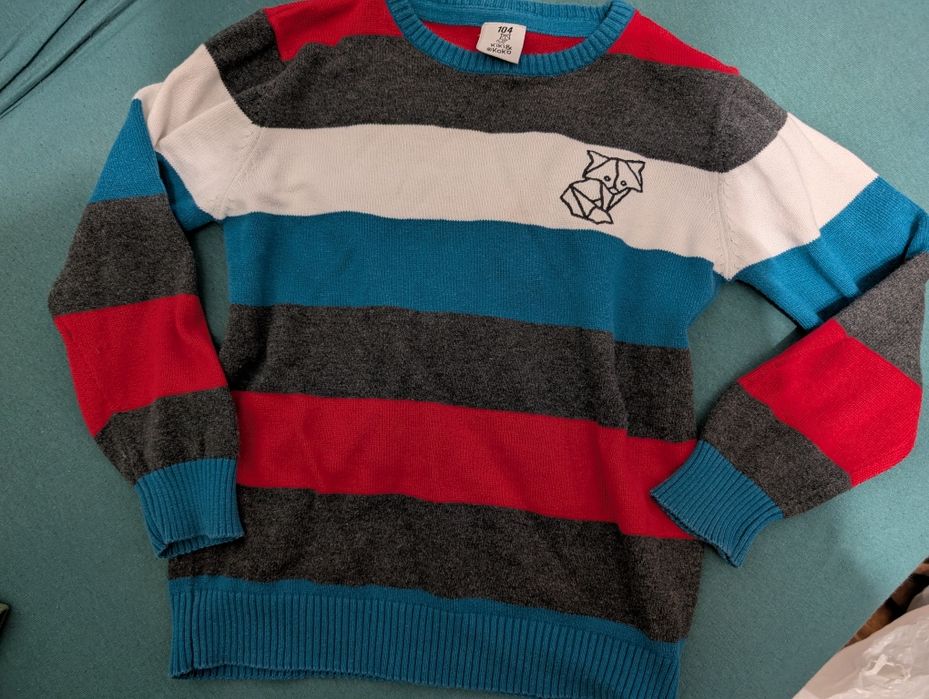 Sweter dla chłopca rozm 104 stan bardzo dobry