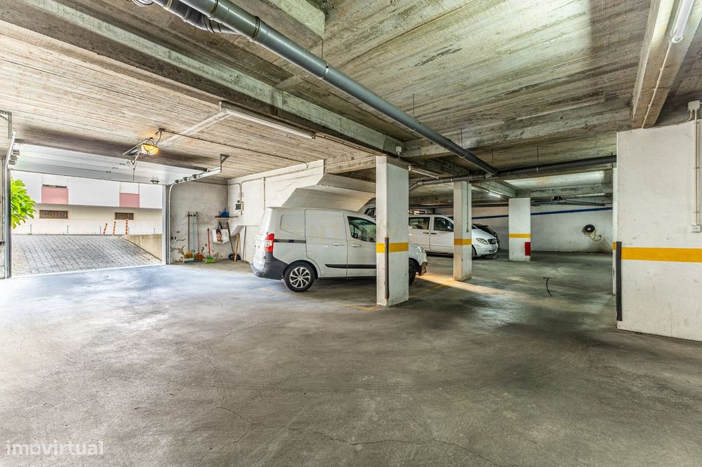 T3 com suíte e garagem - Localização tranquila para viver em família