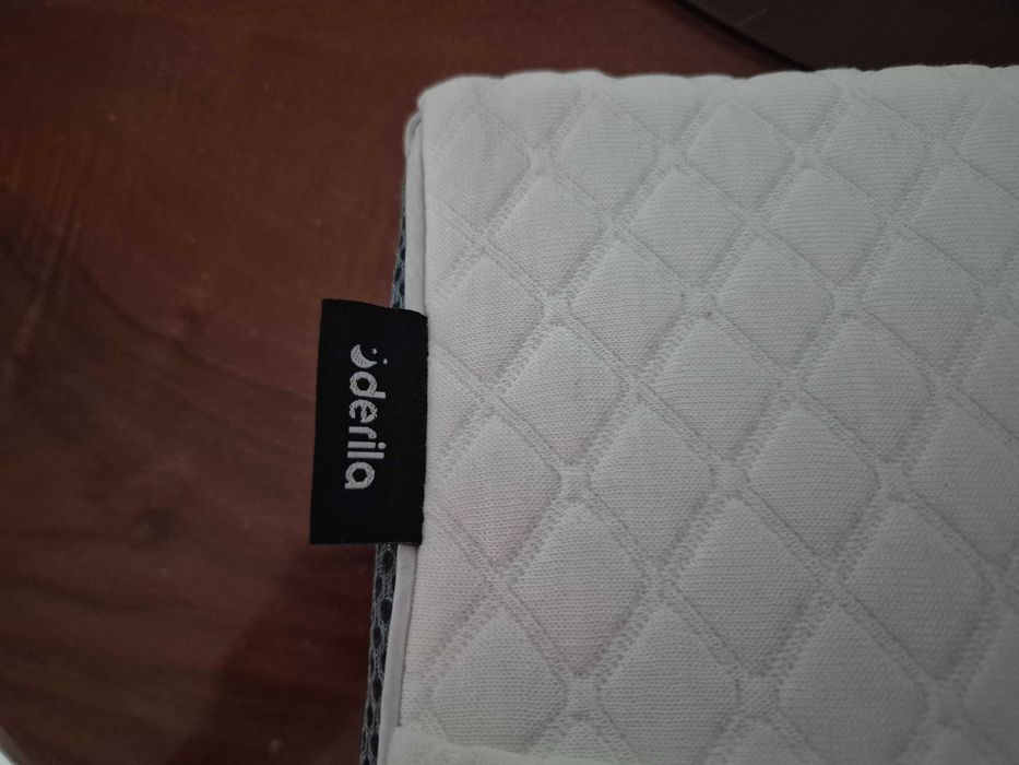 Almofada DERILLA + 1 Par de outra Marca