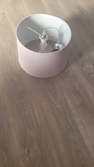 candeeiro de teto rosa