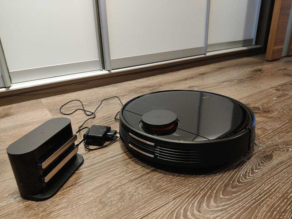 Mi Robot Vacuum-Mop Pro.