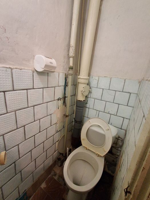 Продаж кімнати в гуртожитку.