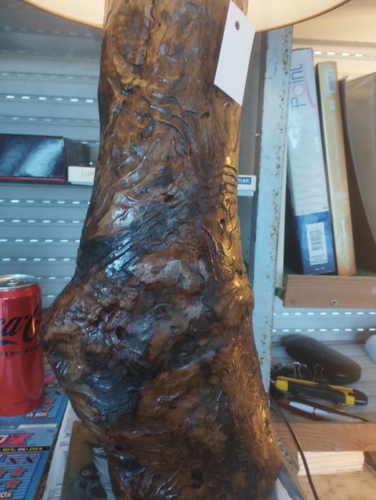 Candeeiro de madeira