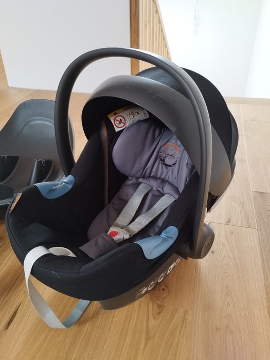 NFoteliki samochodowe Cybex Atom M komplet