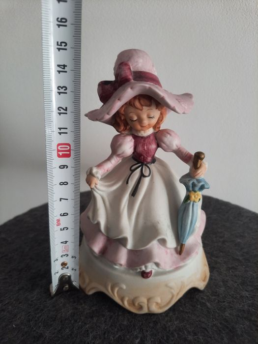 Pozytywka porcelanowa