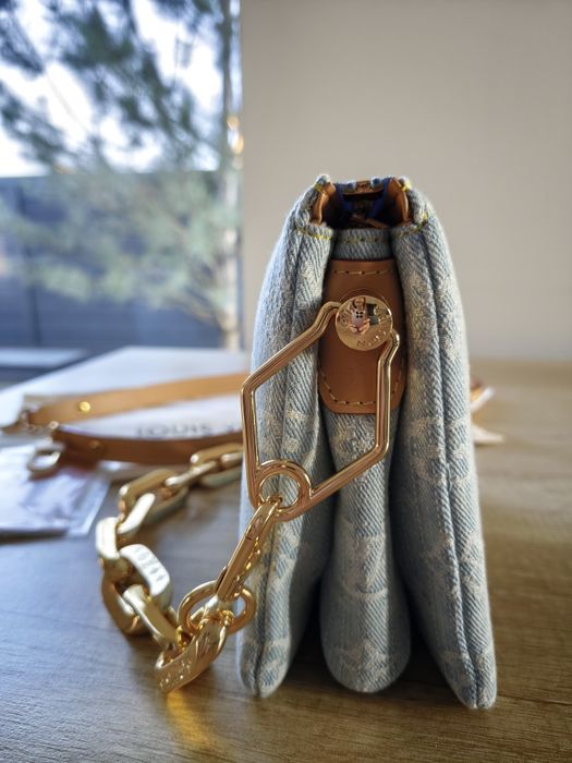 Брендова сумка Louis Vuitton Coussin BB Sky Blue Denim