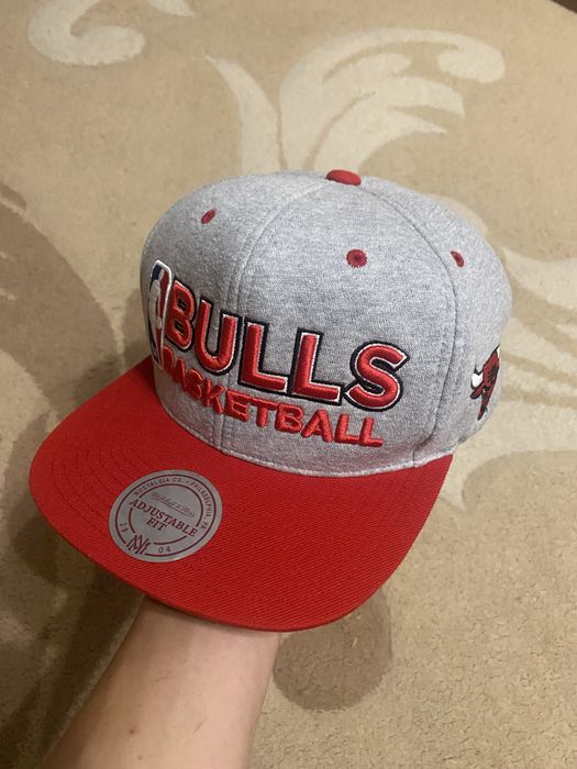 Оригінальна кепка Mitchell & Ness Chicago Bulls.