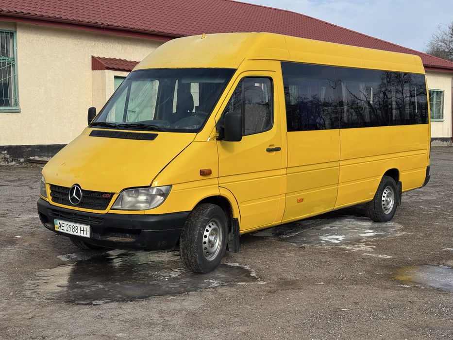 Продам Mersedes Sprinter 2.9 TDI 19 мест 2000год