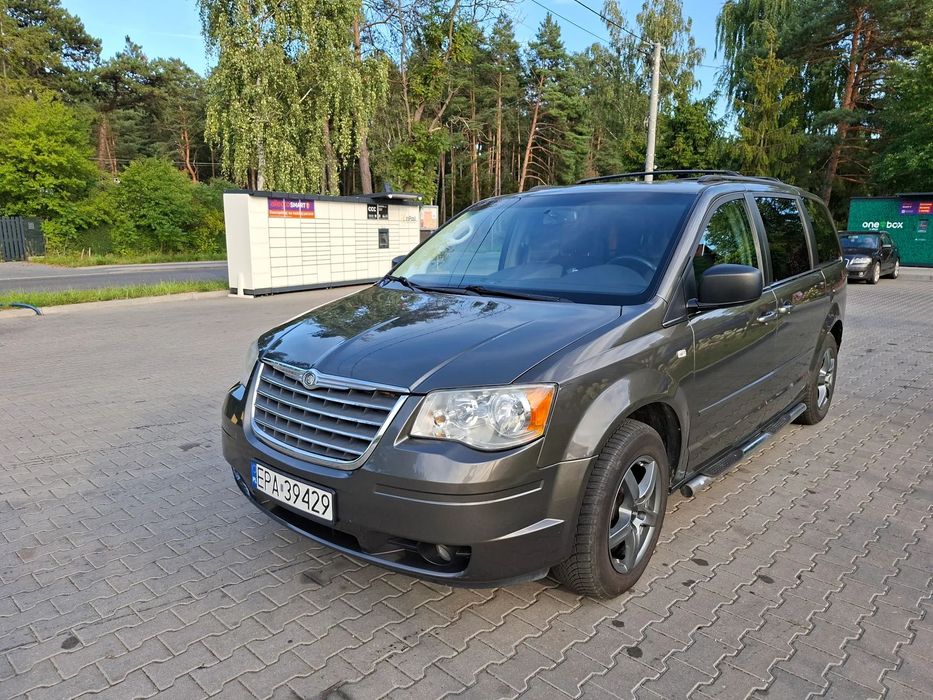 Chrysler Grand Voyager Chrysler Grand Voyager 2,8 crd rok 2010( pierwsza rejestr. 2011r.)