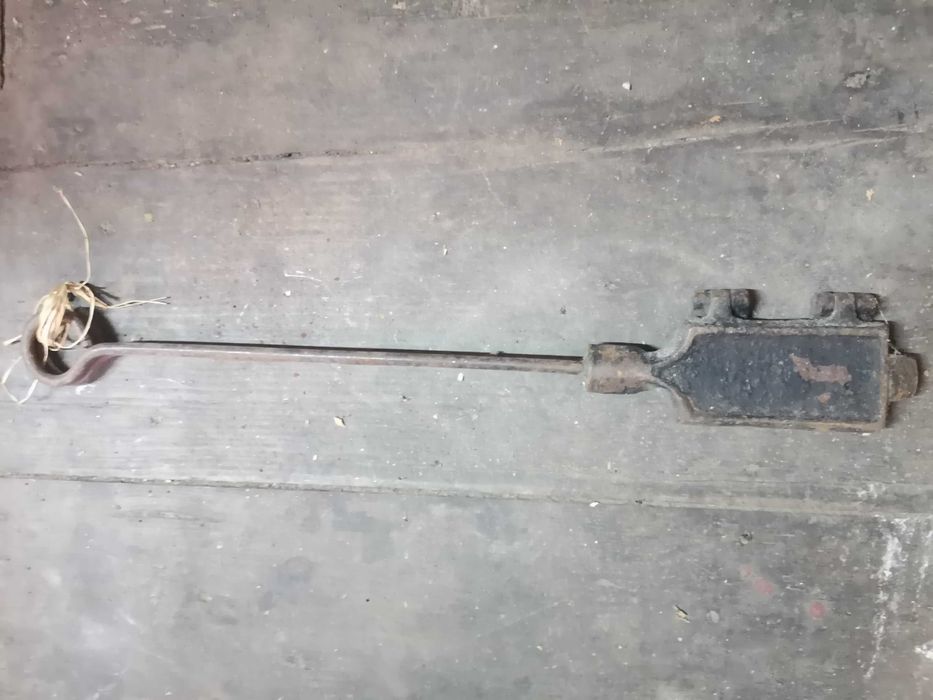 Máquinas manuais de moer carne, cortar caldo verde e de fazer wafles