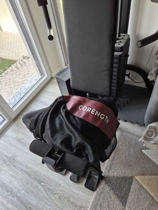 CORENGTH Aparelho de Carga Guiada de Musculação Compacto Home Gym 900