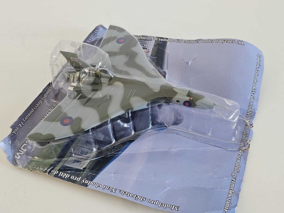 AmerCom 1:144 - Avro Vulcan B Mk2 2008 model bombowca
