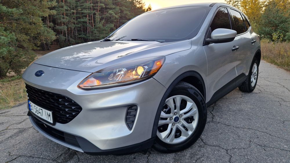 Автомобиль Ford Escape 2019
